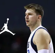 中欧体育-快船双加时133分独行侠回放